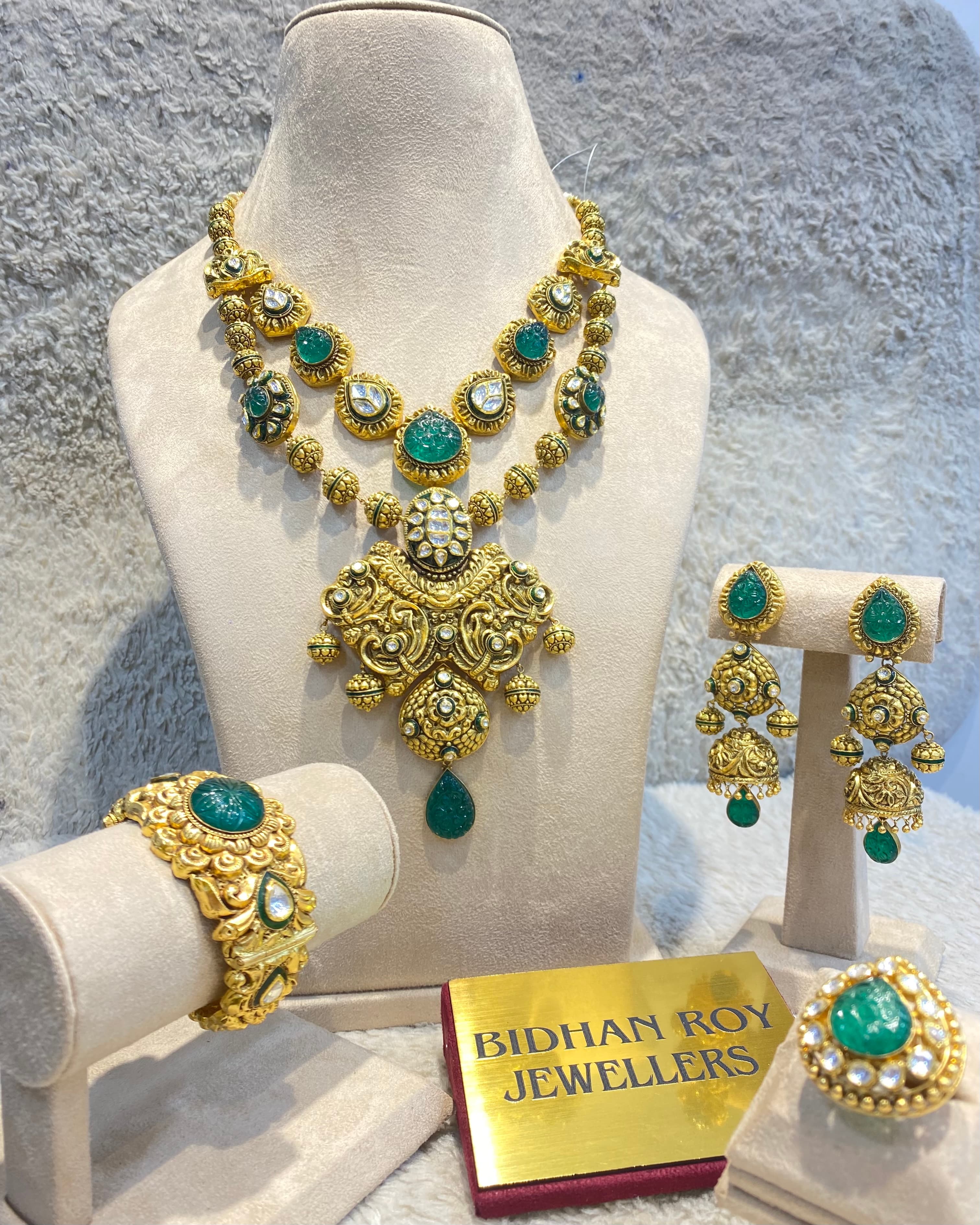 Bridal necklace by Bidhan Roy Jewellers